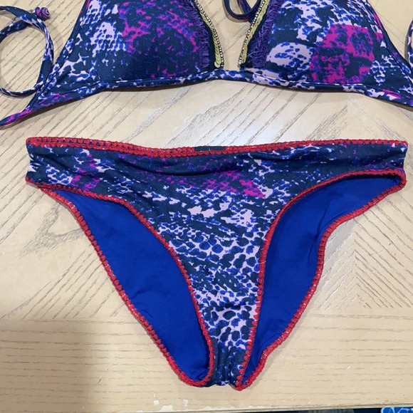 0290 Zingara Blue and Pink Cheeky Bikini - Picture 3 of 14